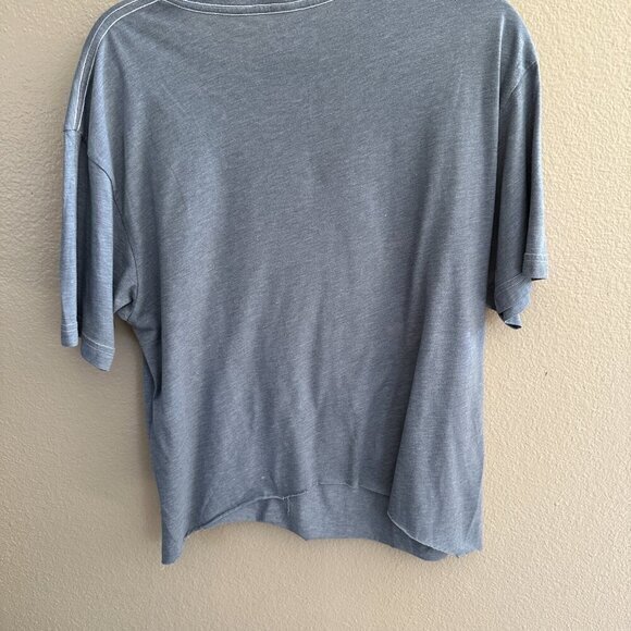 Levi's Blue Graphic T-Shirt Size Large - Picture 3 of 8